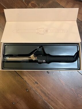 Bombay hair clamp 33mm curling iron rose gold with heat glove. BRAND NEW!